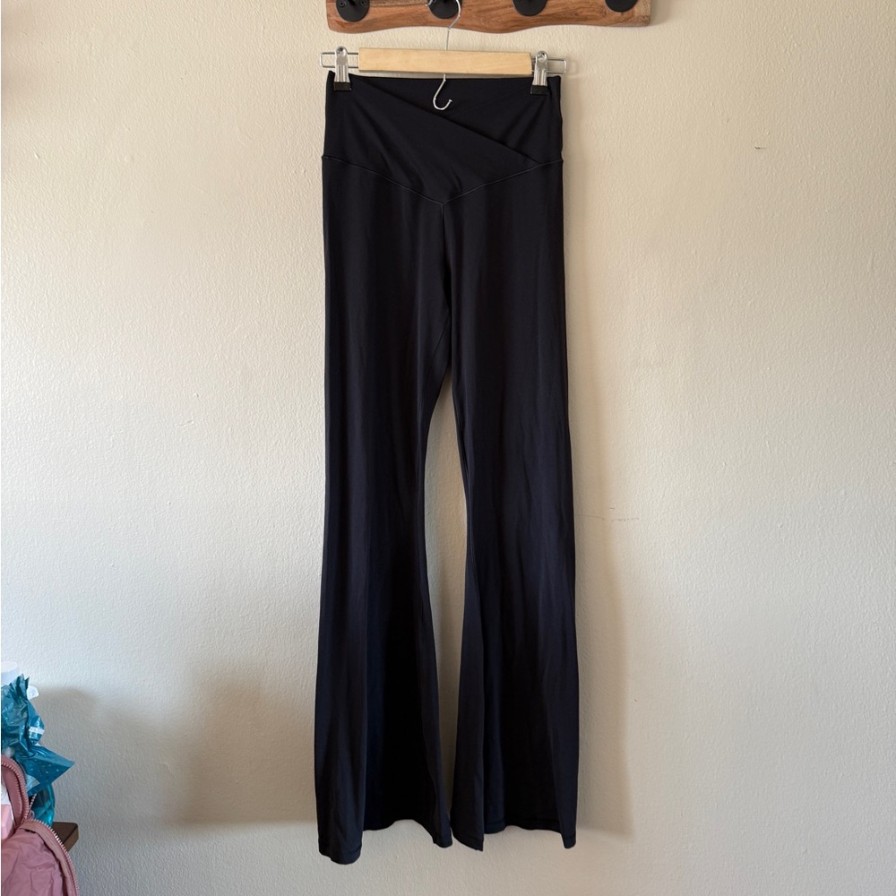 Offline by Aerie Real Me Black High Rise Crossover Flare Leggings Size L